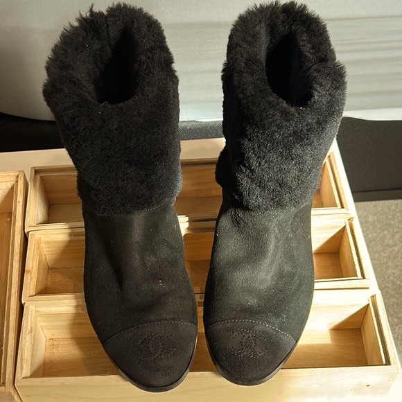 Chanel Black suede wool fur boots - Picture 1 of 13